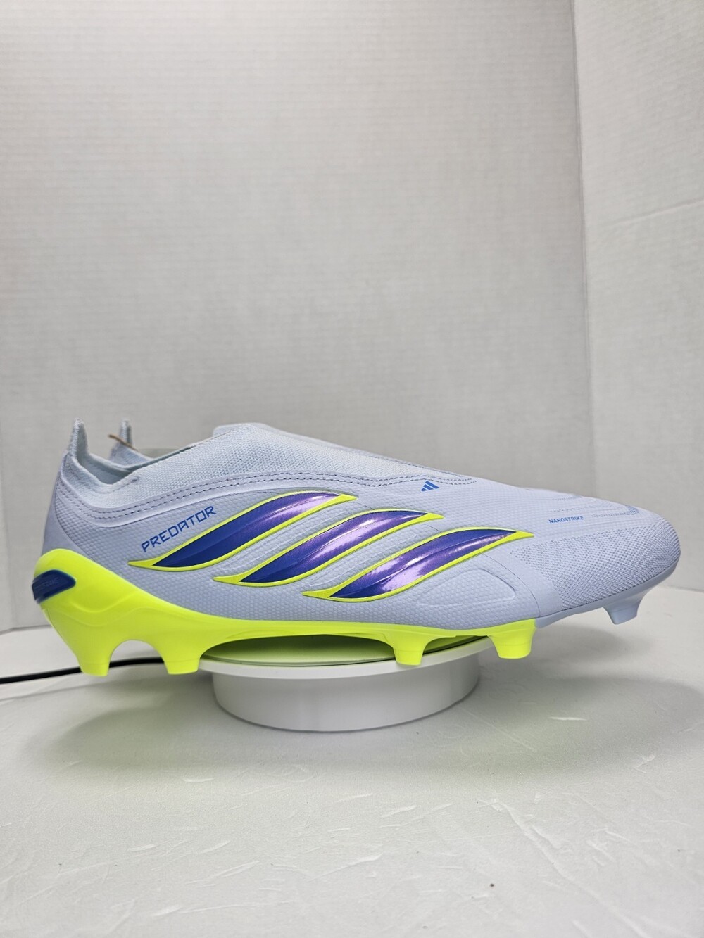Adidas Predator League LL Laceless FG Soccer Cleats Men 10 Blue Neon Yellow